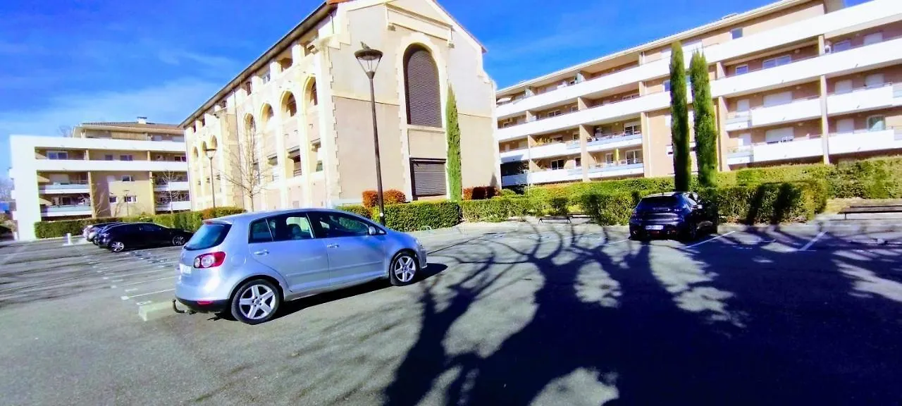 Mambrillo Parking Netflix Disney Prime Avignon Apartment