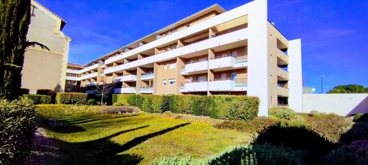 Mambrillo Parking Netflix Disney Prime Avignon